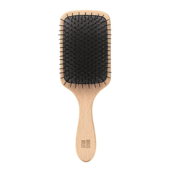 5.f-Marlies-Moller-HairScalp-Brush_HairC